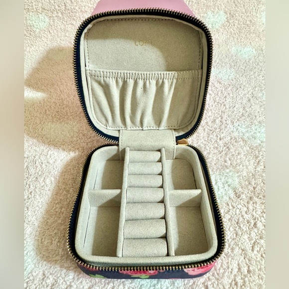 LOFT Floral Jewelry Case - Picture 3 of 4